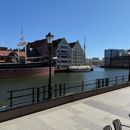 Motlawa Apartments - Old Town & River Viev, Fast Wifi Gdansk Bagian luar foto