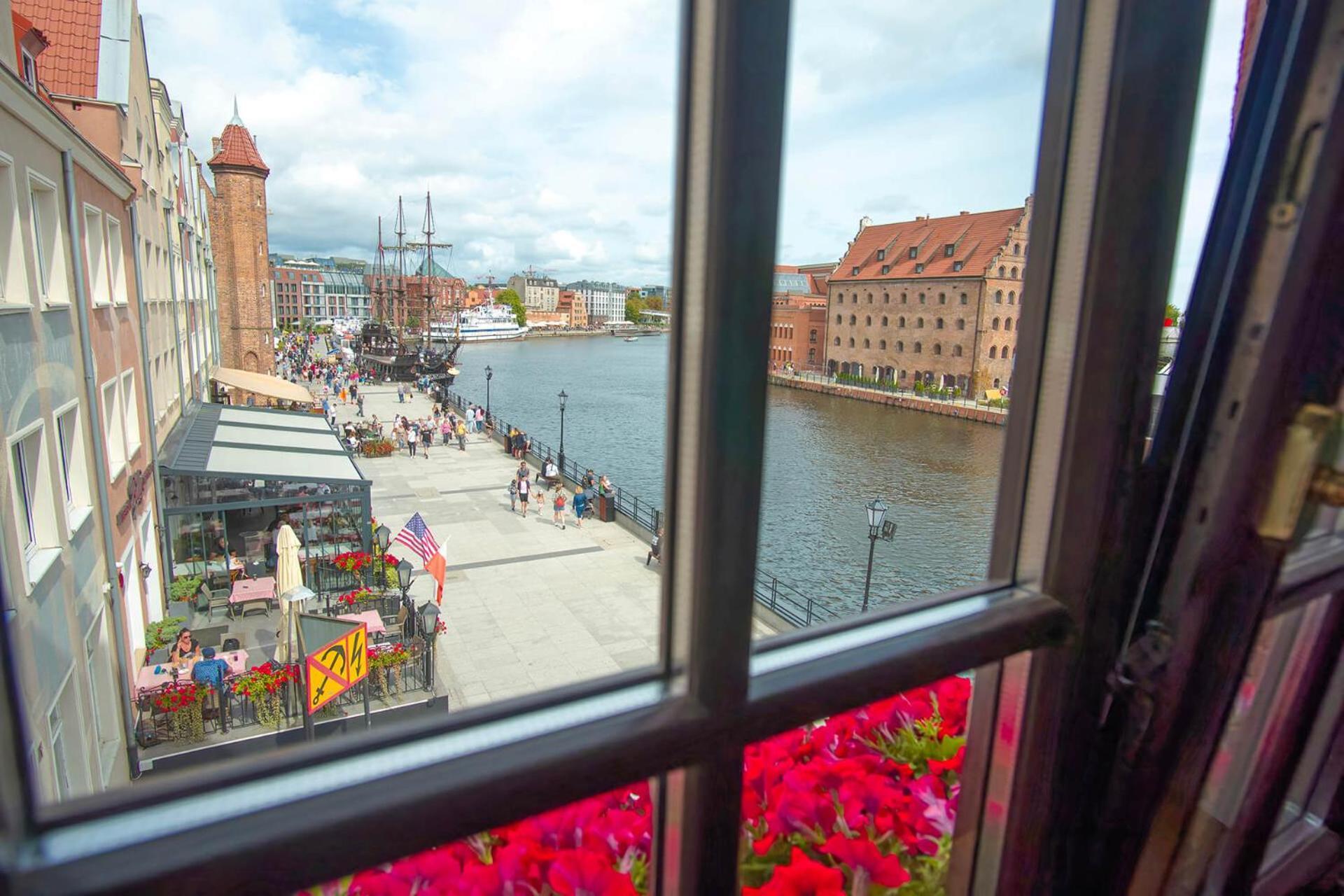Motlawa Apartments - Old Town & River Viev, Fast Wifi Gdansk Bagian luar foto
